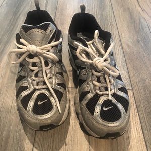 Nike Air Max Silver and Nsvy